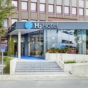 https://h2-hotel-dusseldorf-seestern.topcolognehotels.com